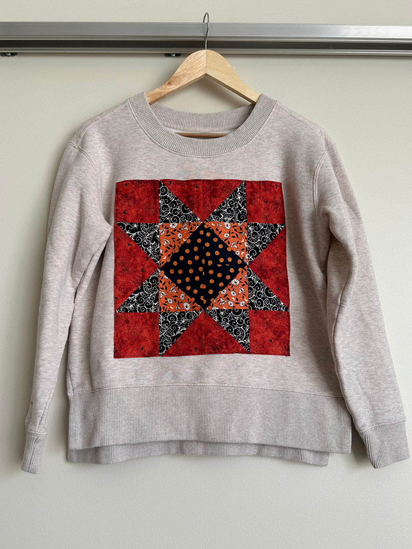 Quilt Block Sweatshirt (Spider webs)