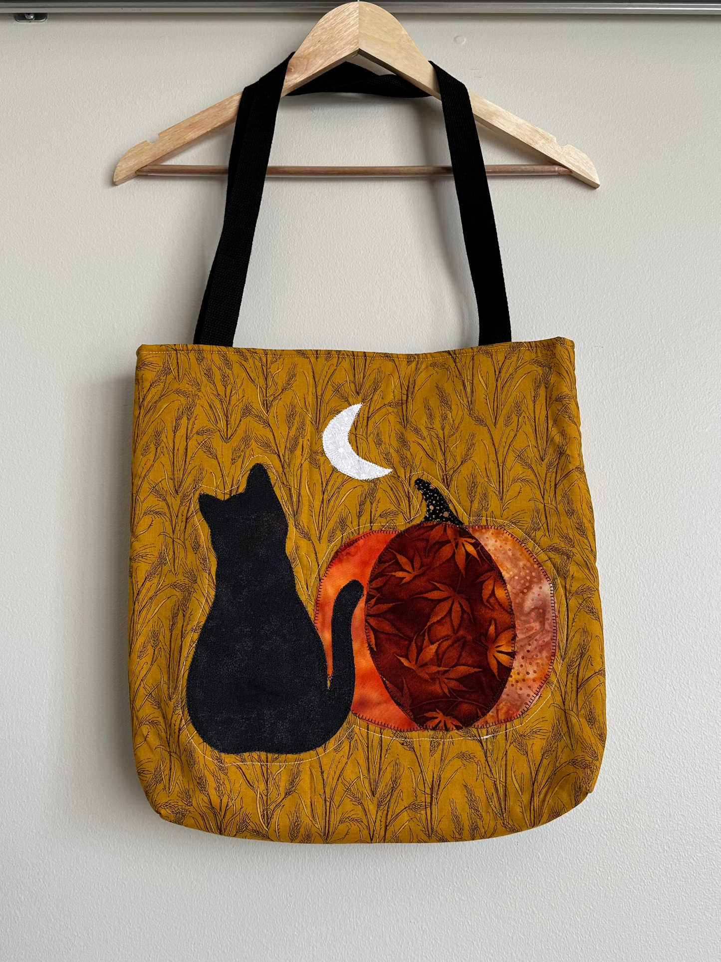 Harvest Moon Tote (Wheat)